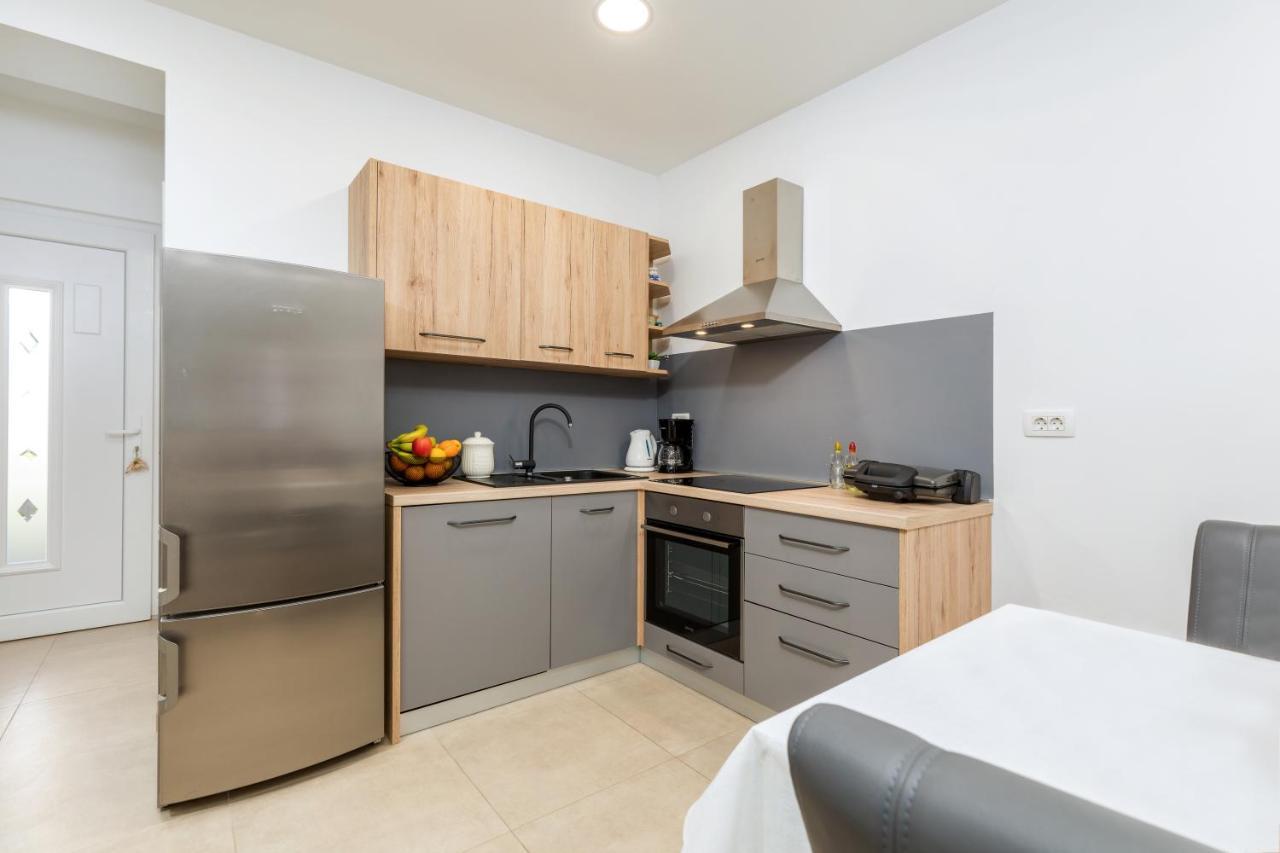 Apartment Lorilu Pula Exteriér fotografie