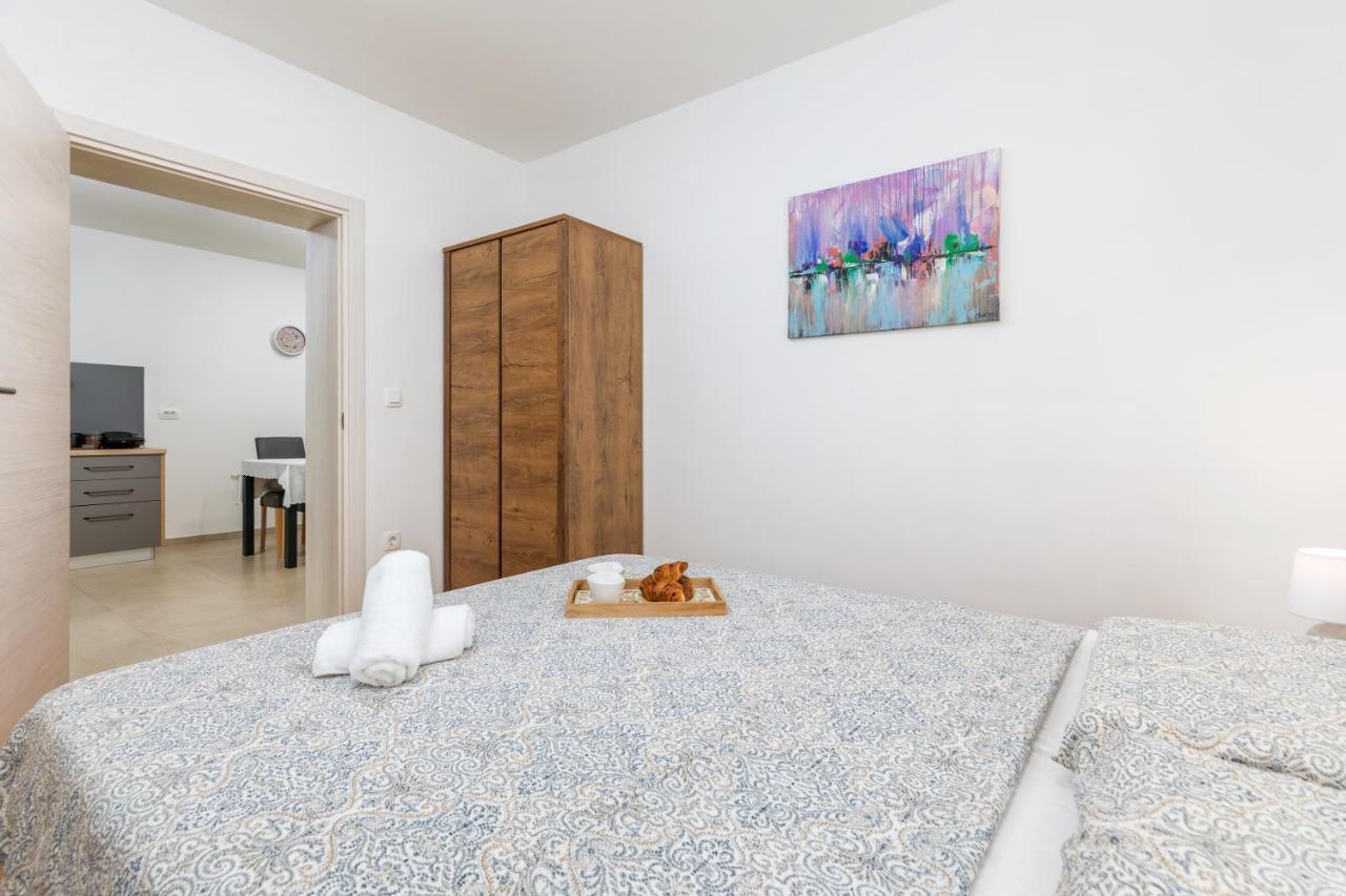 Apartment Lorilu Pula Exteriér fotografie
